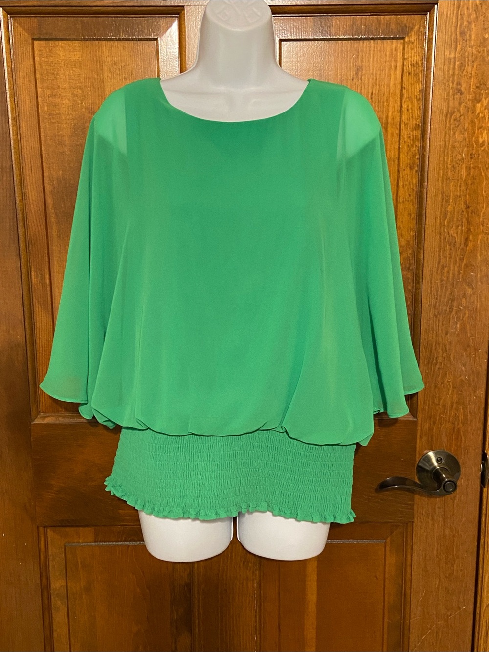 Chaus vibrant green smocked dolman top built underlay tank top wispy Size L - Picture 3 of 14
